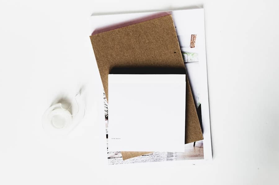Photo How to Challenge Yourself Creatively with Limited Materials